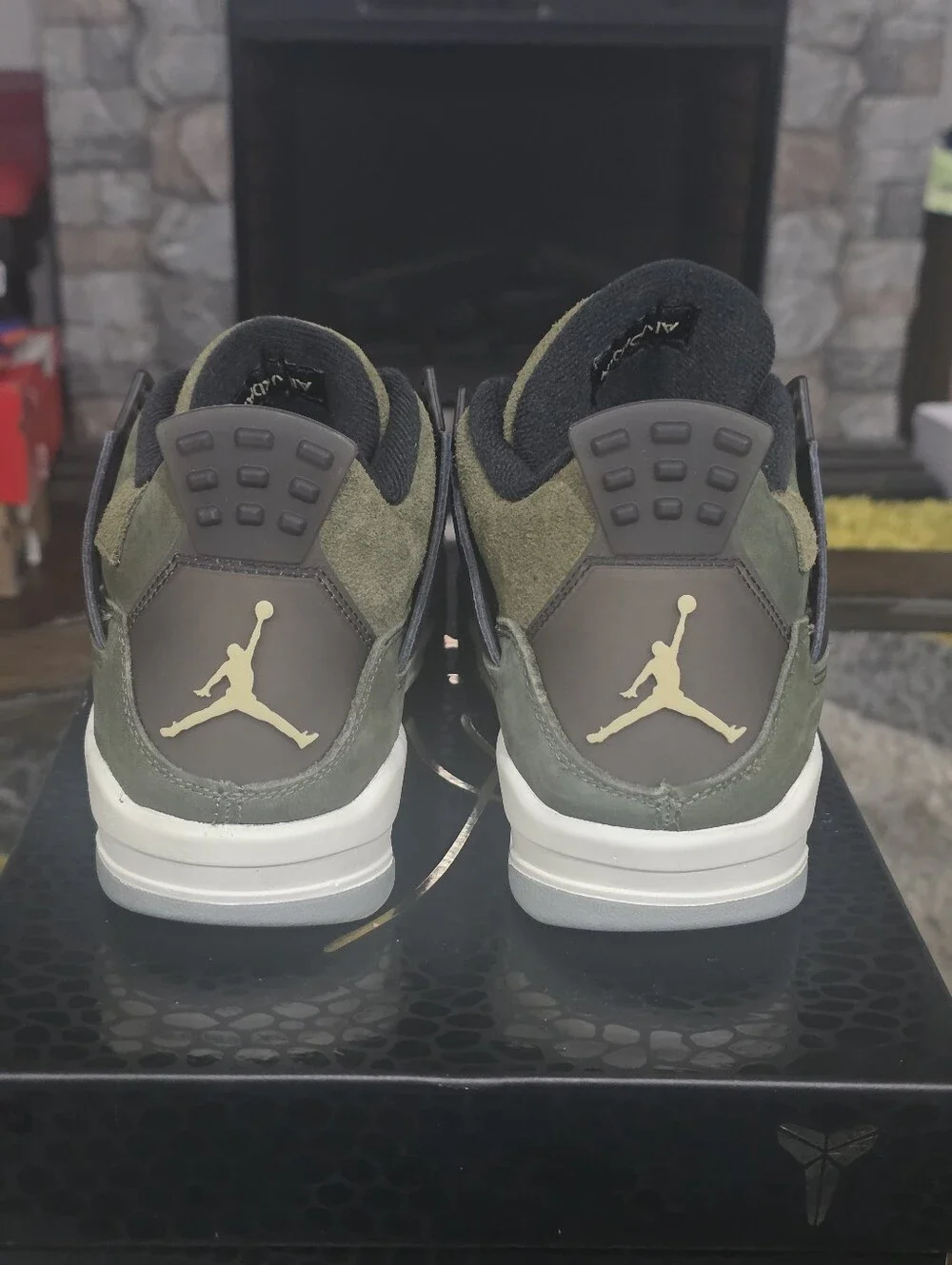 Nike Air Jordan 4 Retro SE Craft Medium Olive (GS)
